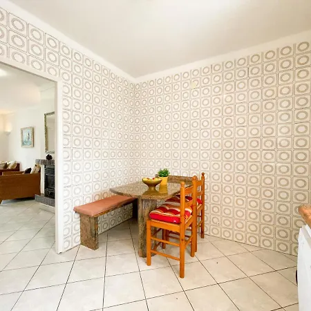 Casa Raquel Villa *